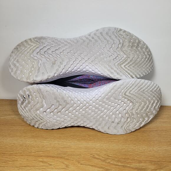 Nike Epic Phantom React Flyknit Women's Size 12 Running Shoes BV0415-002 - Picture 9 of 10